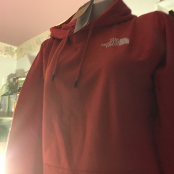 🏈🏈NWT Size X-Large Red The North Face Hoodie Men’s - Picture 3 of 7